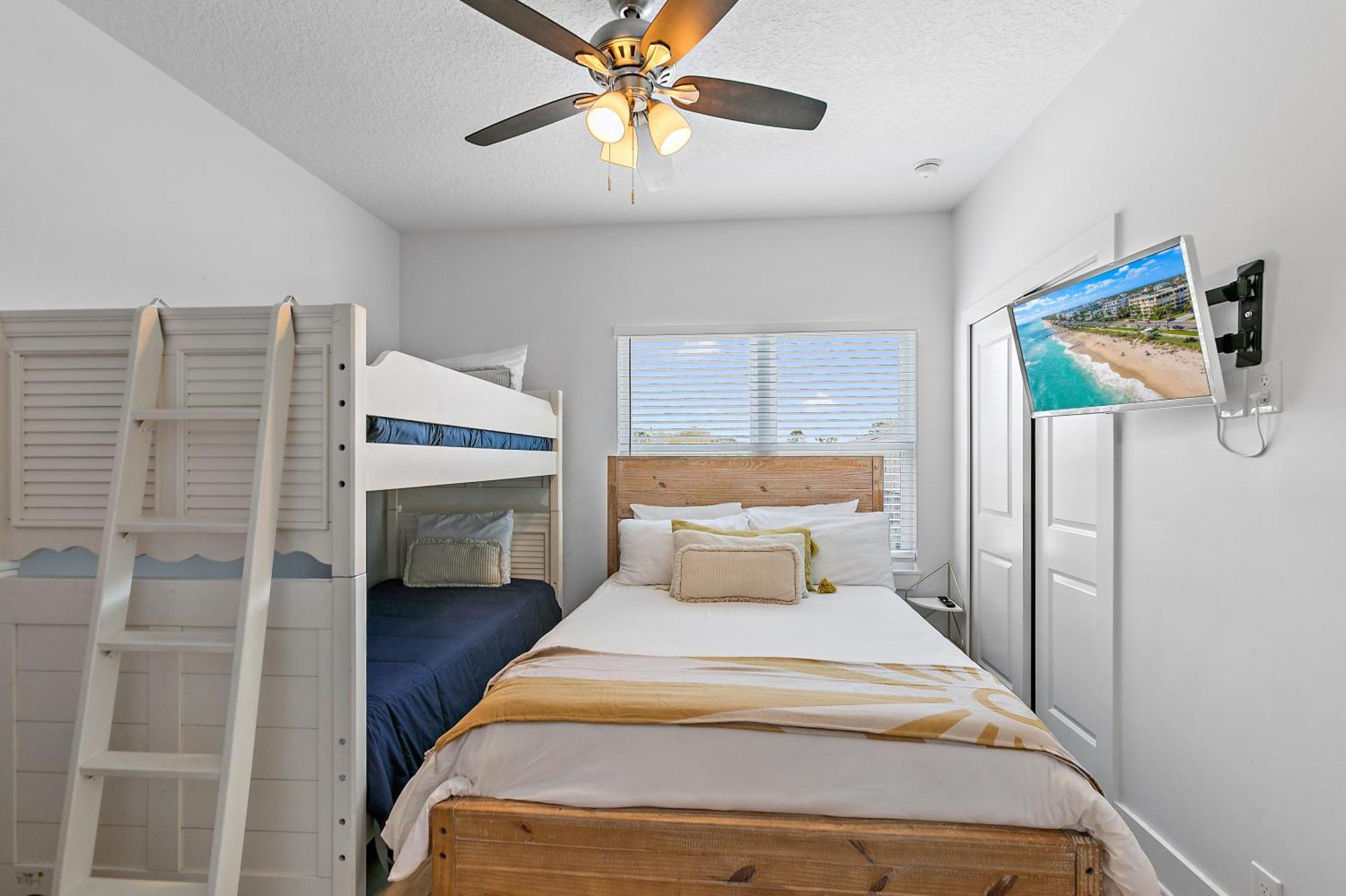 Few Steps To Ocean-4 Beach Cruisers & Free Parking & Private Backyard Jacksonville Beach Eksteriør bilde